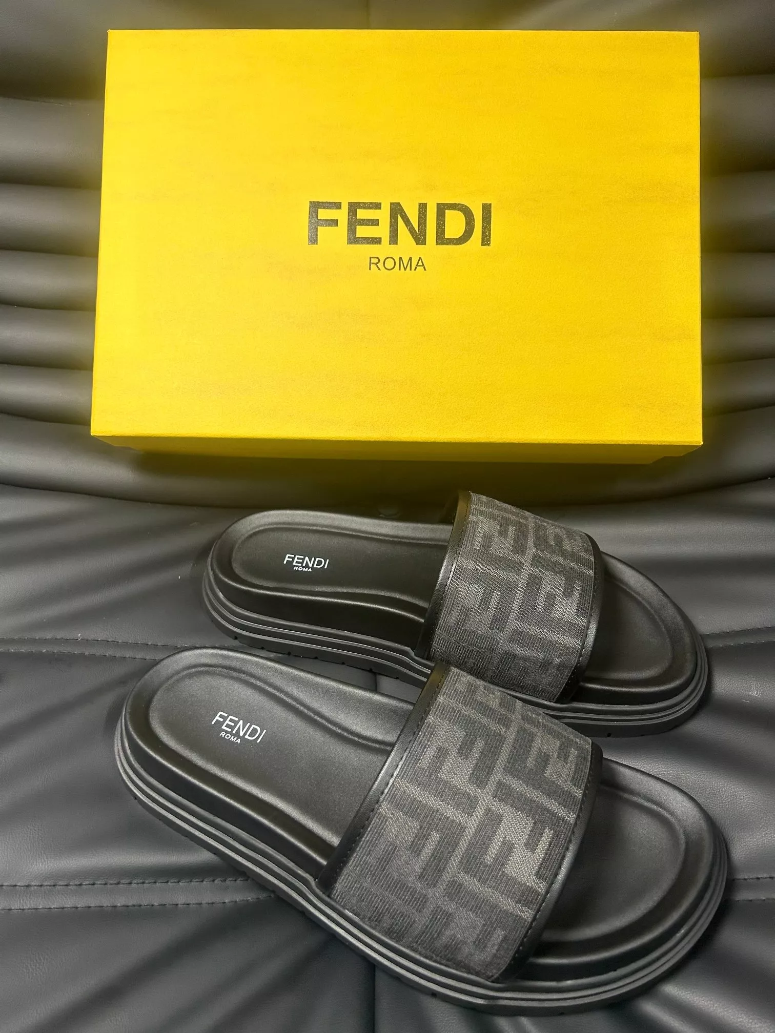 fendi chaussons pour homme s_12a21154